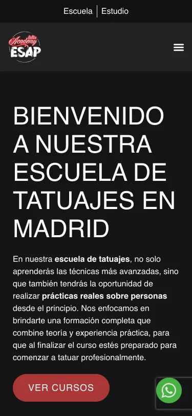 Portada de la web en un móvil con el titular «Bienvenido a nuestra escuela de tatuajes en Madrid» y el botón «Ver cursos».